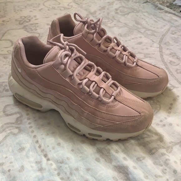 Nike Shoes - Nike Air Max 95 PRM Plum Chalk Barely Rose Sneakers Size 9 807443-503